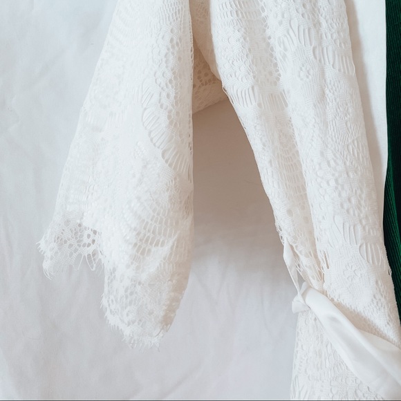 Walkin on Air Lace & Satin Bridal Robe - Picture 5 of 8